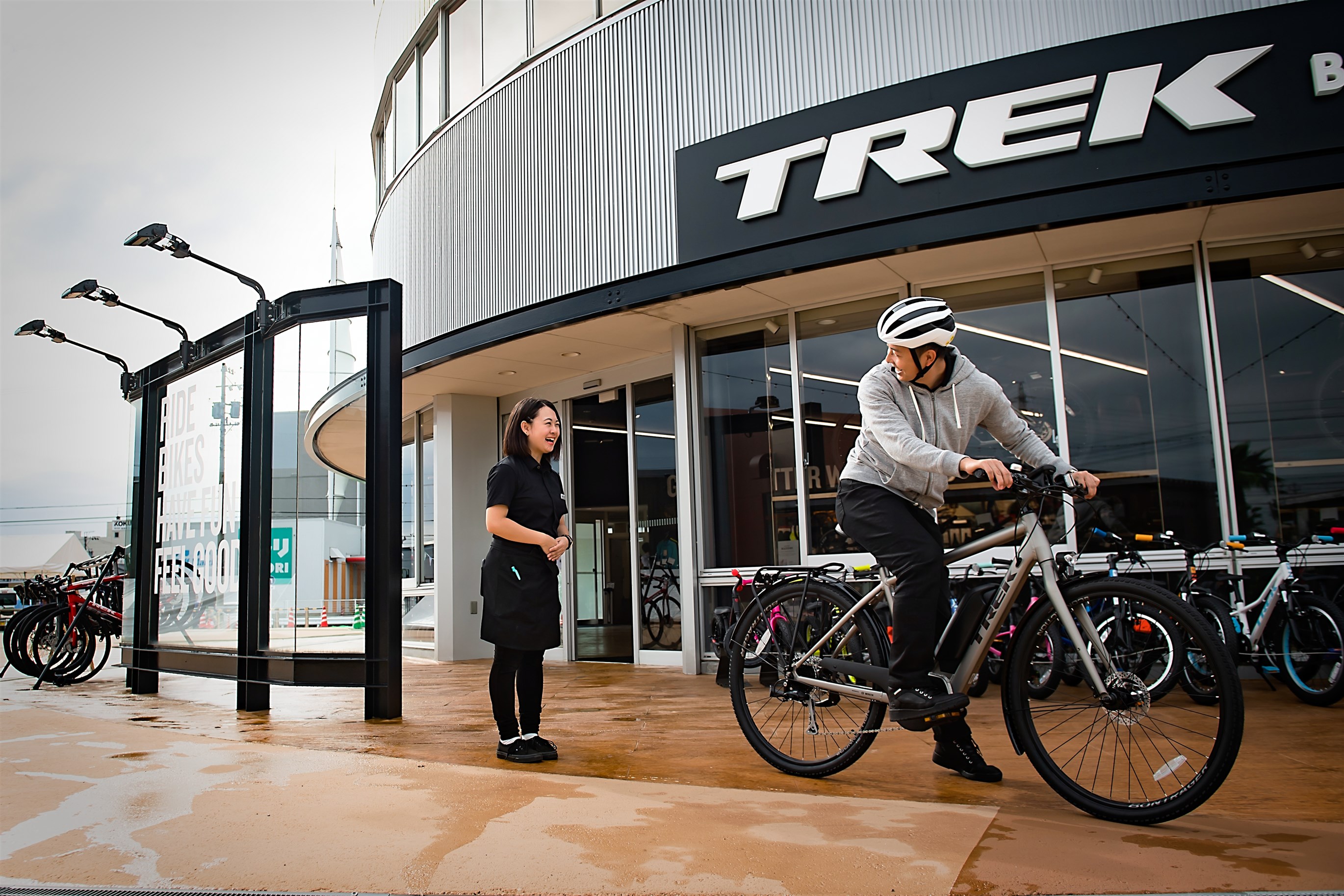 トレック ジャパン株式会社 トレックバイシクル 大阪本町の求人情報 自転車ショップのオープニングスタッフ募集 トレック ジャパン